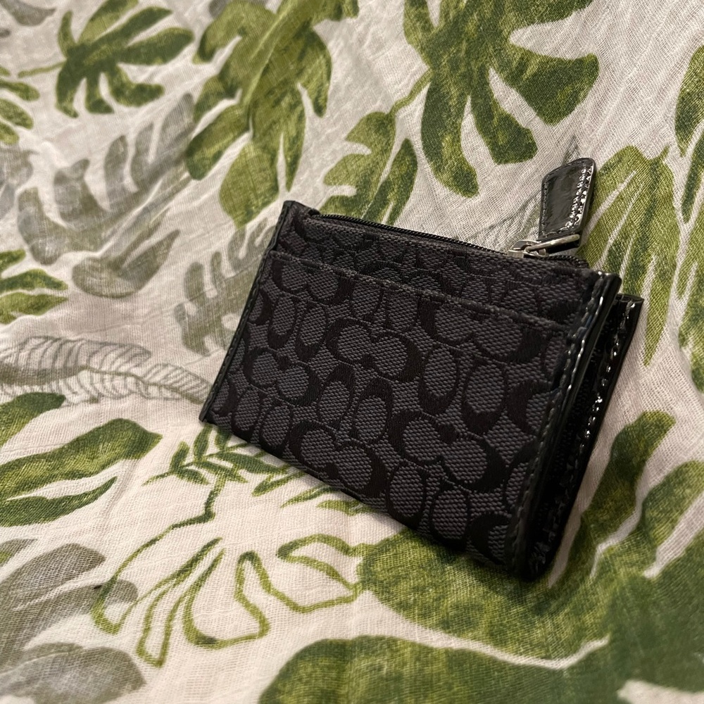 Authentic Coach Mini Wallet - Picture 2 of 3